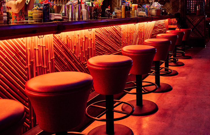 مبل کافه‌ای (انواع مبل مخصوص کافه)