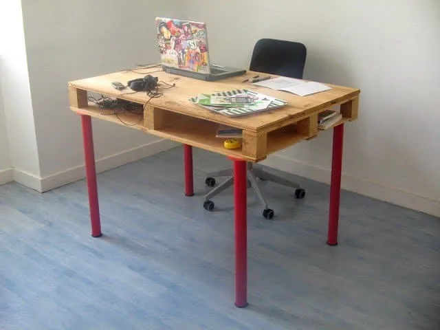 ۲۱ ایده ساخت میز کامپیوتر در خانه
